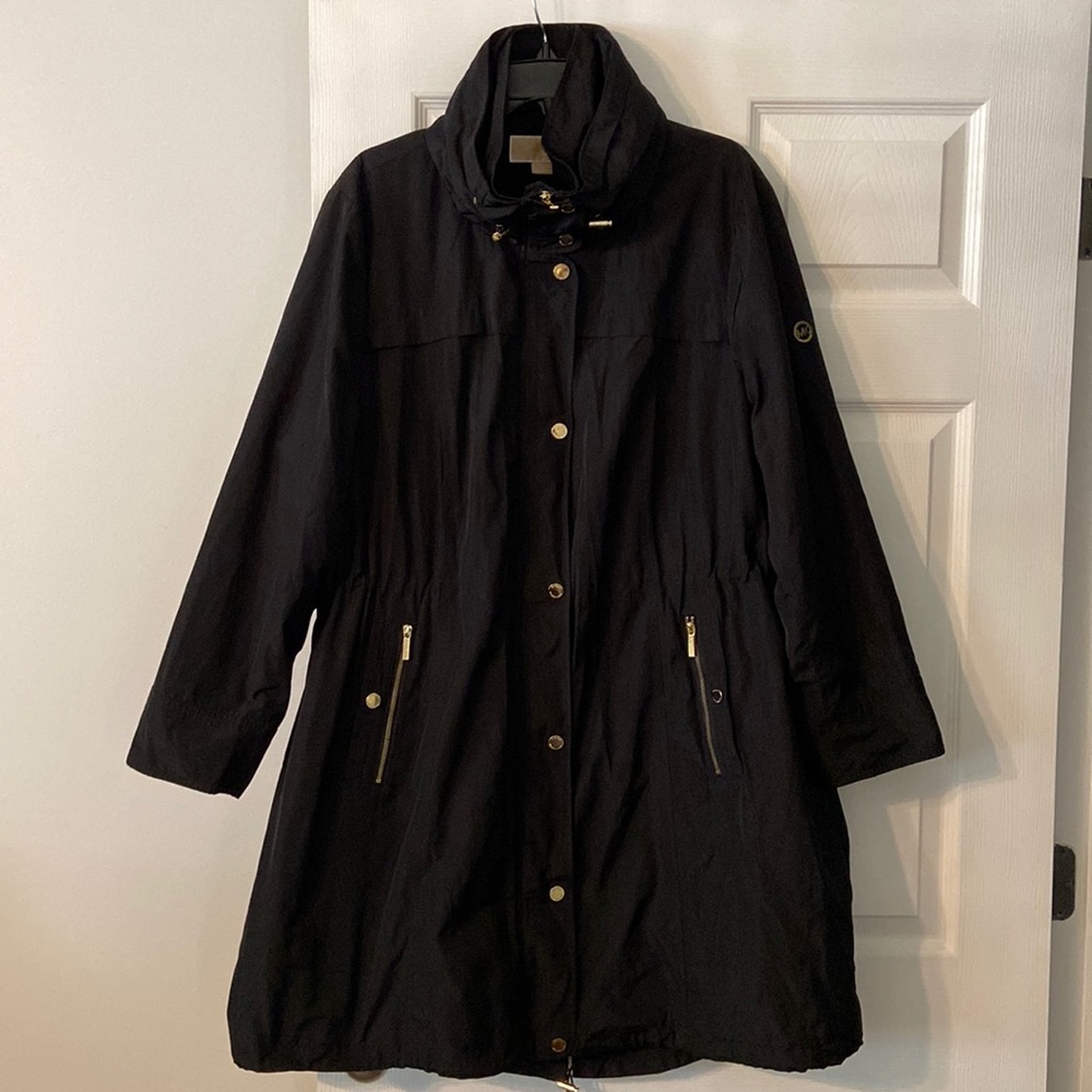 Michael Kors Women Jacket 37” long excellent condition size 1X